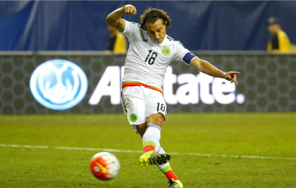 post card Post-Andres-Guardado-9.webp