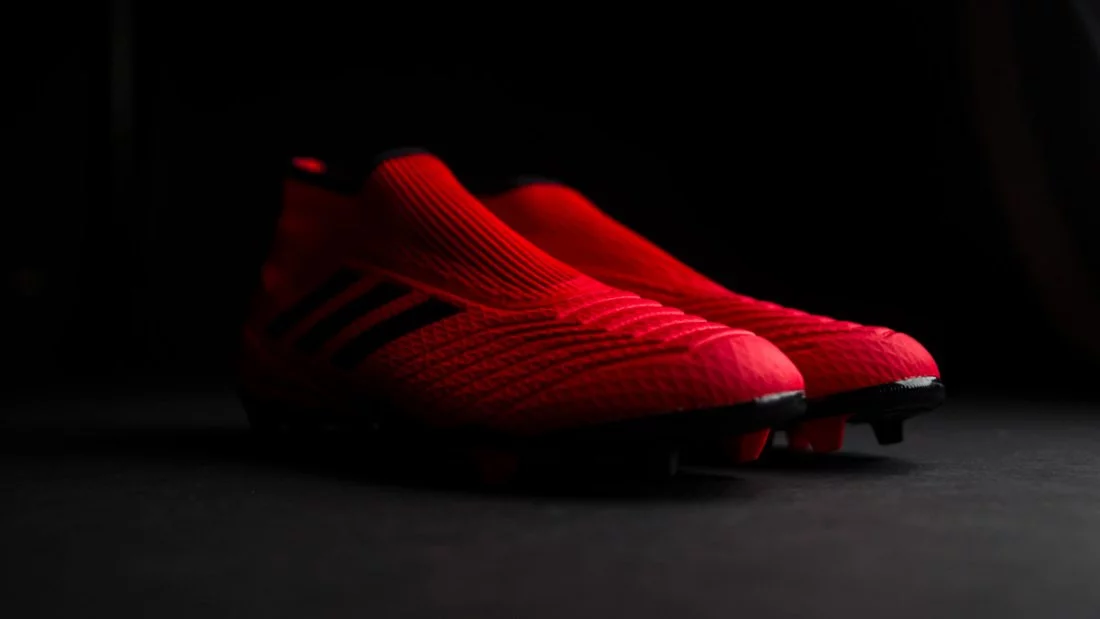 post card adidas-predator-sin-cordones-gama-baja-5_0.webp