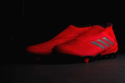 adidas-predator-sin-cordones-gama-baja-portada_0.webp