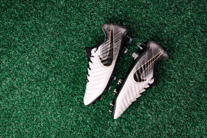 EDITION SPÉCIALE DES NIKE TIEMPO "WHITE & GOLD"