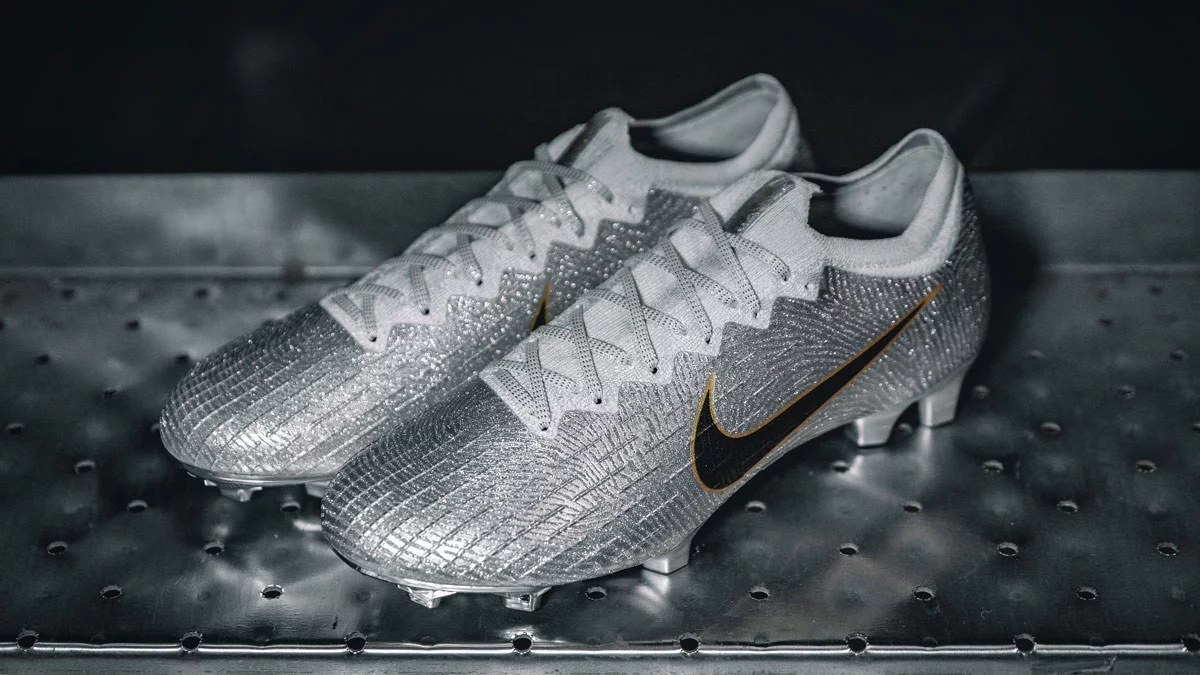 post card Post-botas-balon-de-oro-2.webp