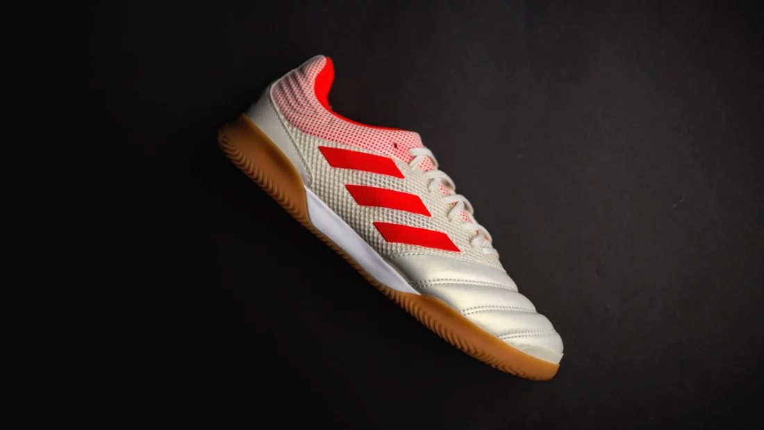 post card Post-Tipos-Zapatillas-futsal-4.webp