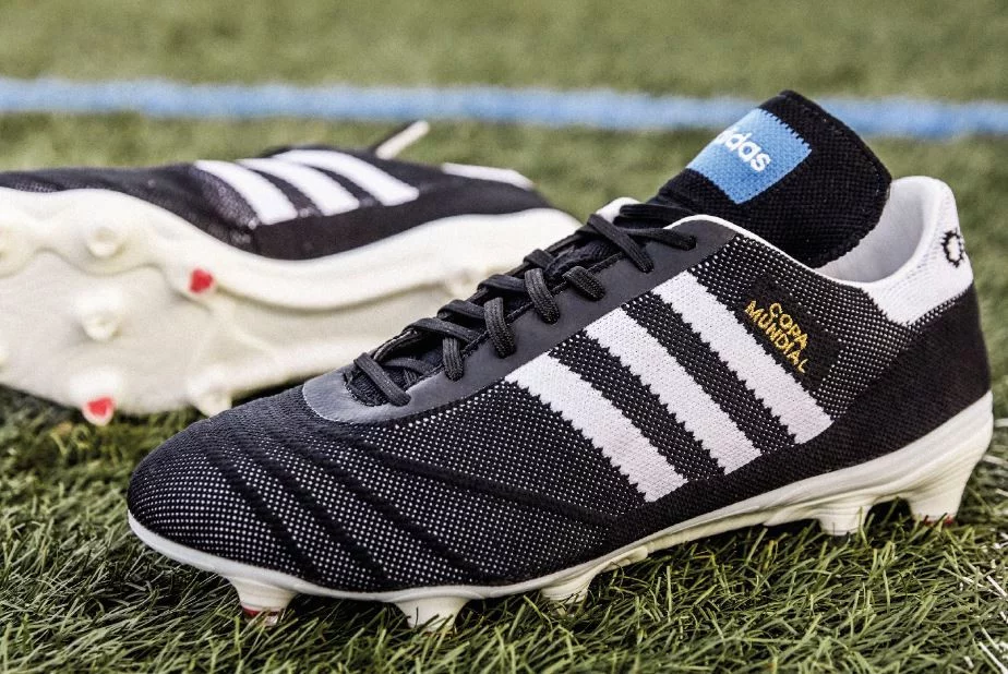 post card Post-adidas-70Y-2.webp