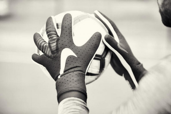 Post-Nike-Mercurial-Touch-3.jpg