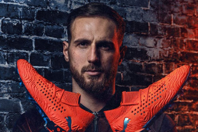 Jan Oblak firma por Puma