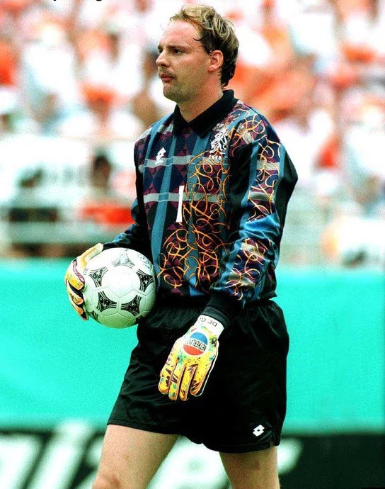post card Post-adidas-Classic-94-1_0.webp