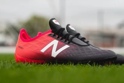 New-Balance-Furon-4.0-Bright-Cherry-2.webp