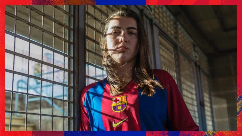 post card blof-nueva-camiseta-fc-barcelona-98-99-guijarro.webp