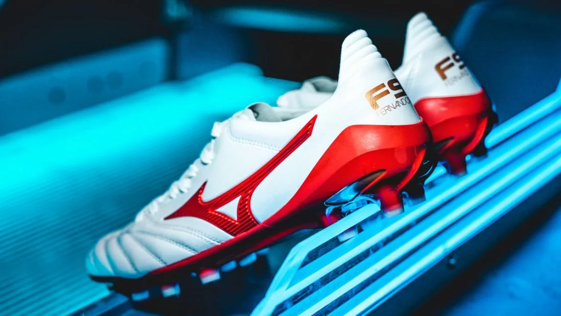 post card blog-mizuno-morelia-neo-II-fernando-torres-cerca.webp