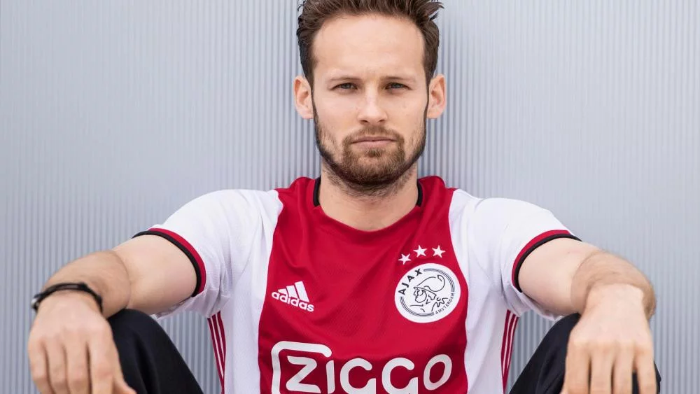 post card Post-Camiseta-Ajax-Portada.webp
