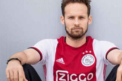 AJAX_FW19_HOME_SOCIAL_1920x1080_BLIND_04.webp