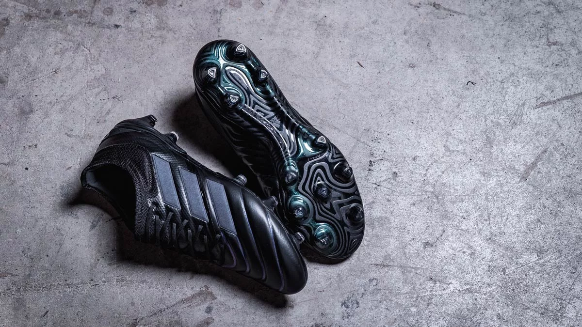 post card Post-adidas-Dark-Script-1.webp