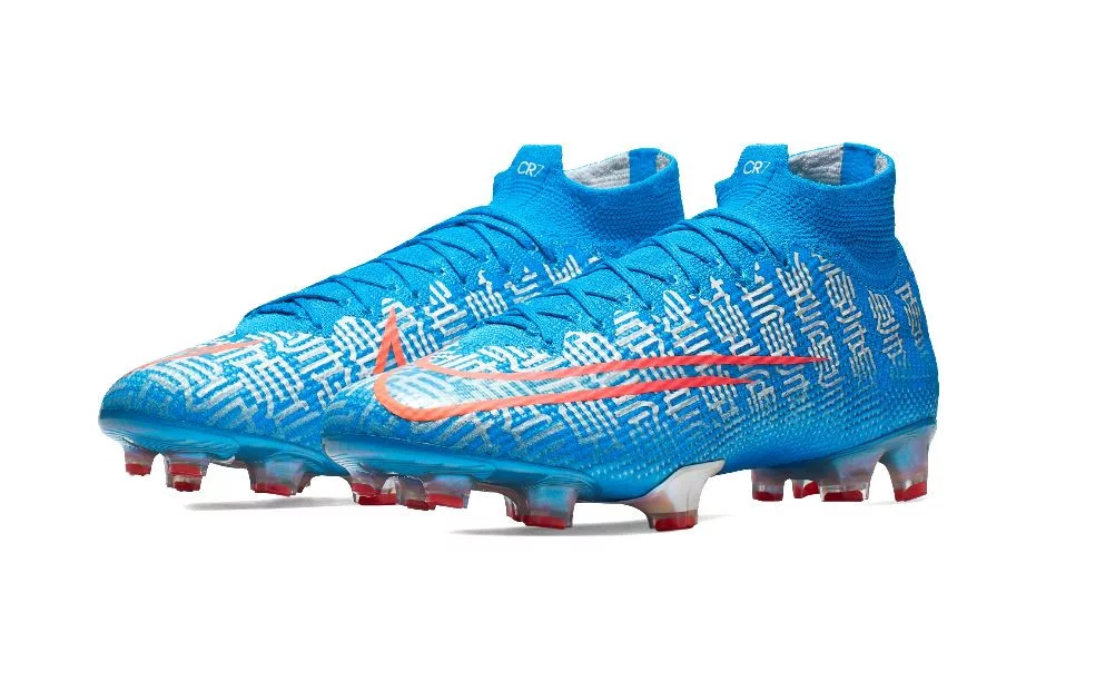 post card Post-botas-edicion-China-Cristiano-6.webp