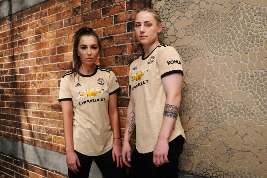 post card blog-segunda-equipación-machester-united-2019-2020-chicas.webp