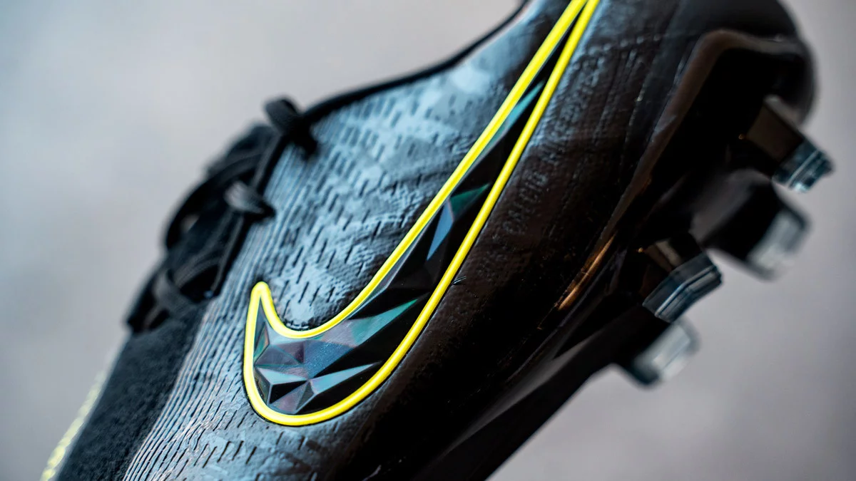 post card Post-Nike-Under-the-Radar-4.webp