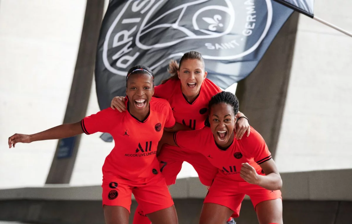 post card Post-camiseta-PSG-Jordan-.webp