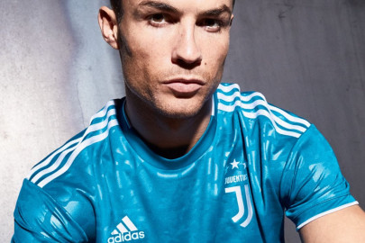 JUVENTUS - A NOVA CAMISOLA ALTERNATIVA