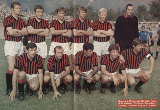 post card blog-nueva-camiseta-milan-antigua.webp