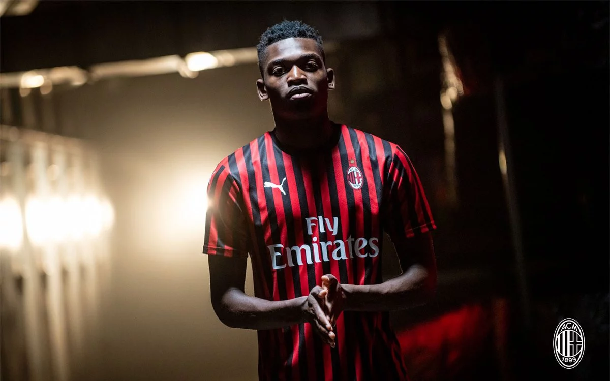 post card blog-nueva-camiseta-milan-leao.webp
