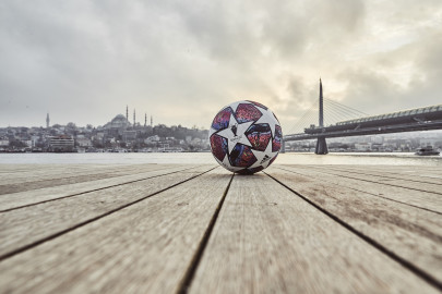A nova bola oficial da Champions League 2019/20
