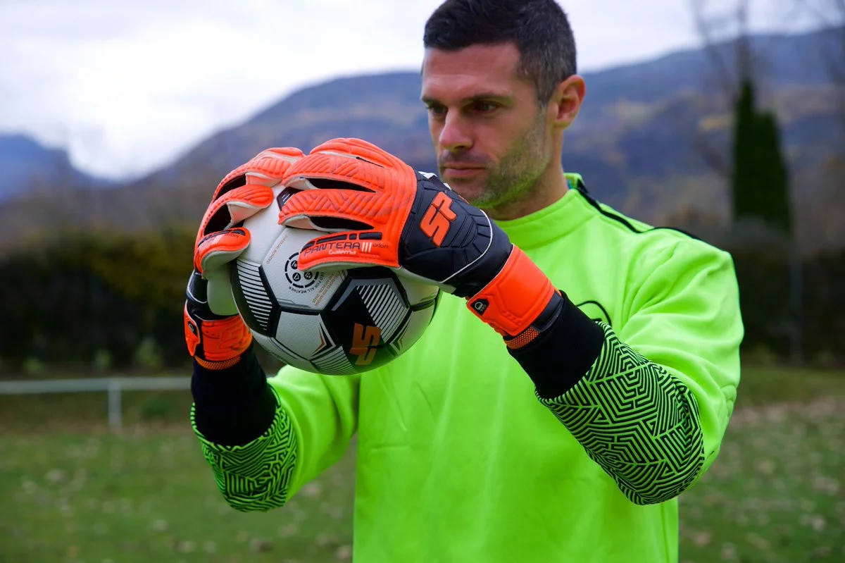 Gants De Gardien De But PIKE #25 Noir | Professional Grip | BKeeper Sport