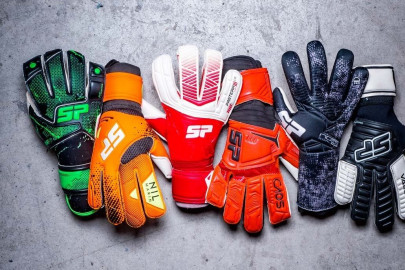 How to figure out your goalkeeper glove size