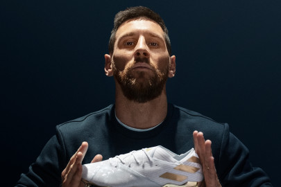 LIONEL MESSI RECEBE MAIS UMA CHUTEIRA DE EDIÇÃO LIMITADA - ADIDAS NEMEZIZ MESSI 15 YEARS