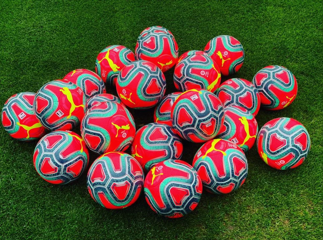 post card Balón-de-Laliga-Rosa-2.webp