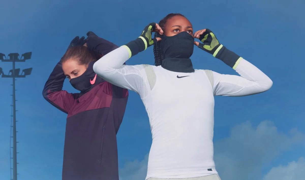 post card Nike-Snood-2.webp