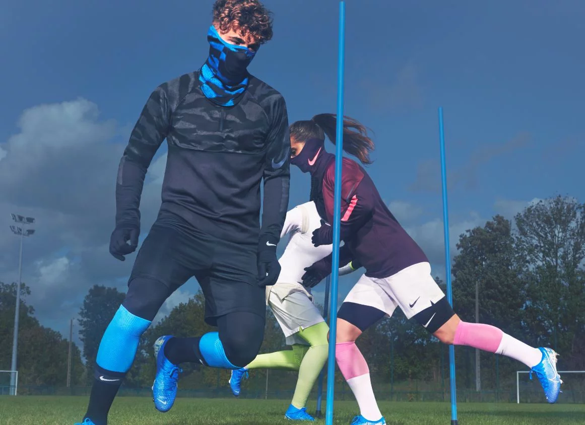 post card Nike-Snood-5.webp