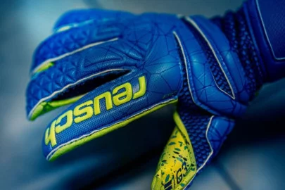 Reusch-Blue-Diamond-capa.webp
