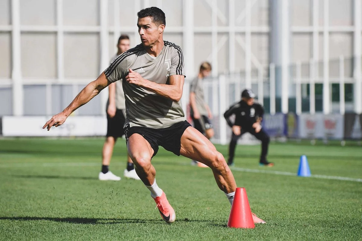 post card blog-treino-avancados-4-cr7.webp
