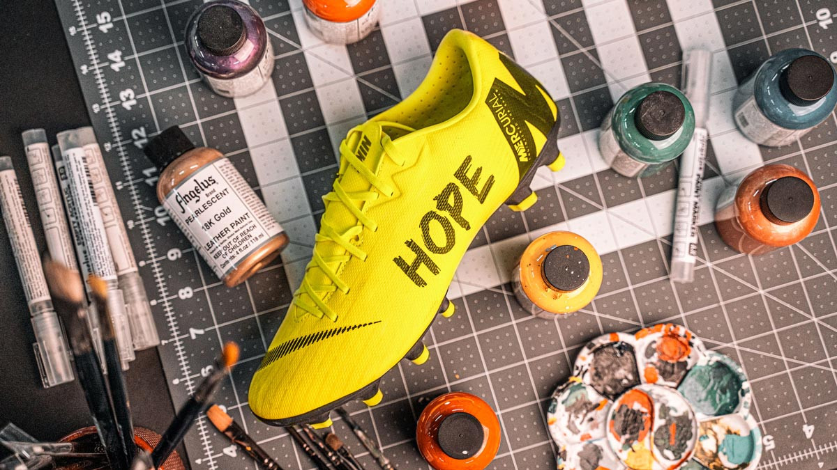 bosquejo Destructivo filósofo Zapatillas y botas de fútbol personalizadas - Blogs - Fútbol Emotion