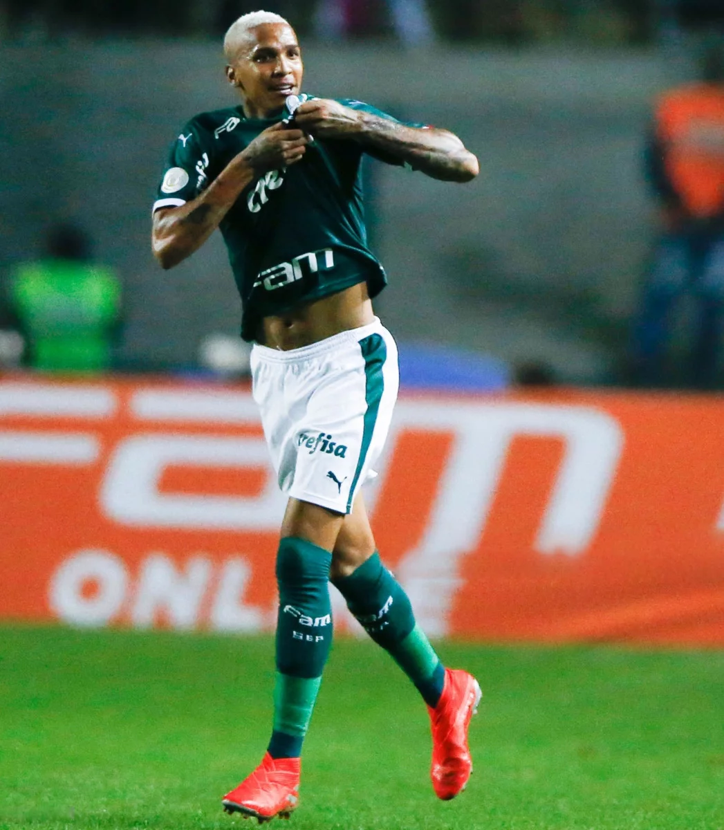 post card devyrson-palmeiras-adidas-nemeziz-19+.webp