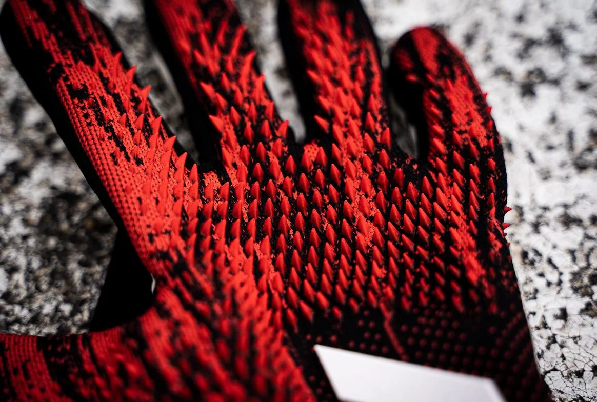 post card guantes-adidas-predator-20-1.webp