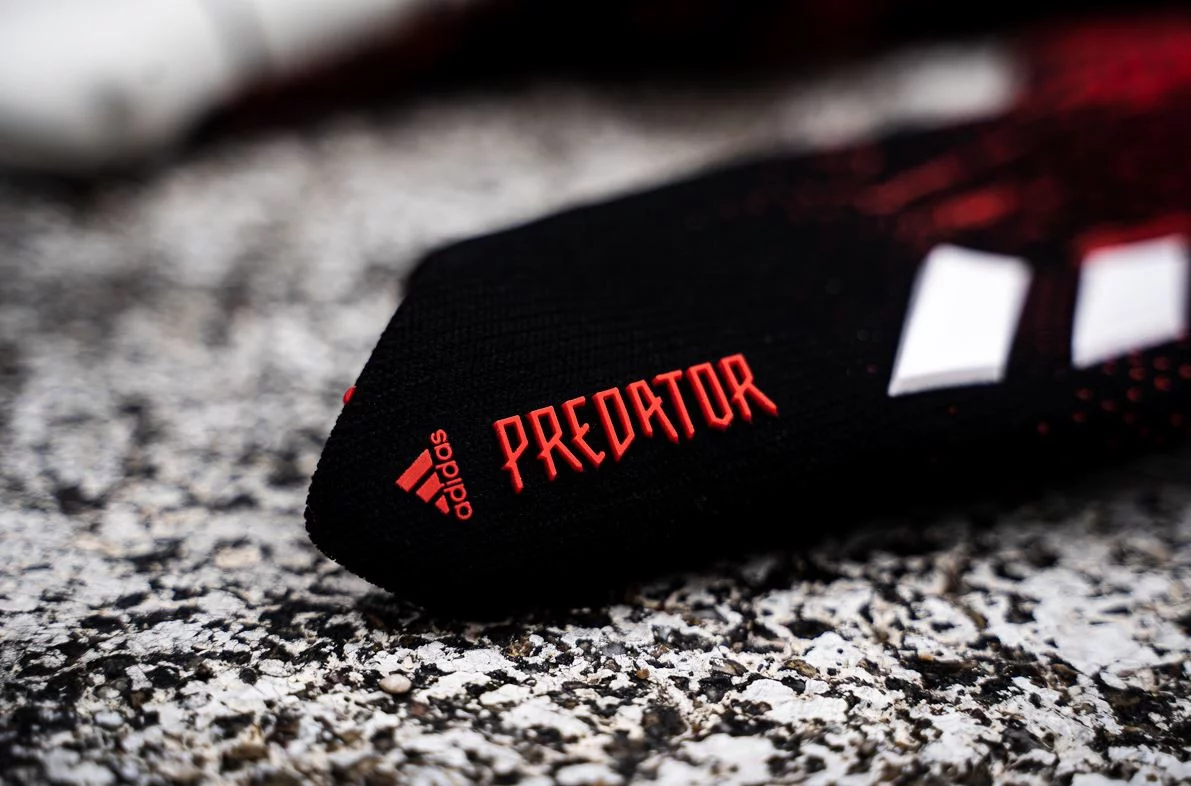 post card guantes-adidas-predator-20-5.webp