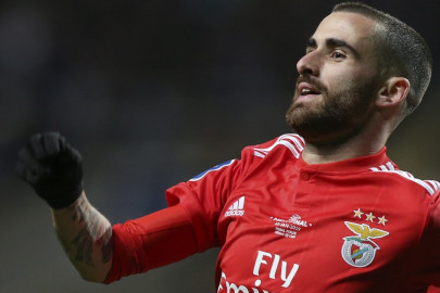 AS CHUTEIRAS DE RAFA SILVA DO SL BENFICA