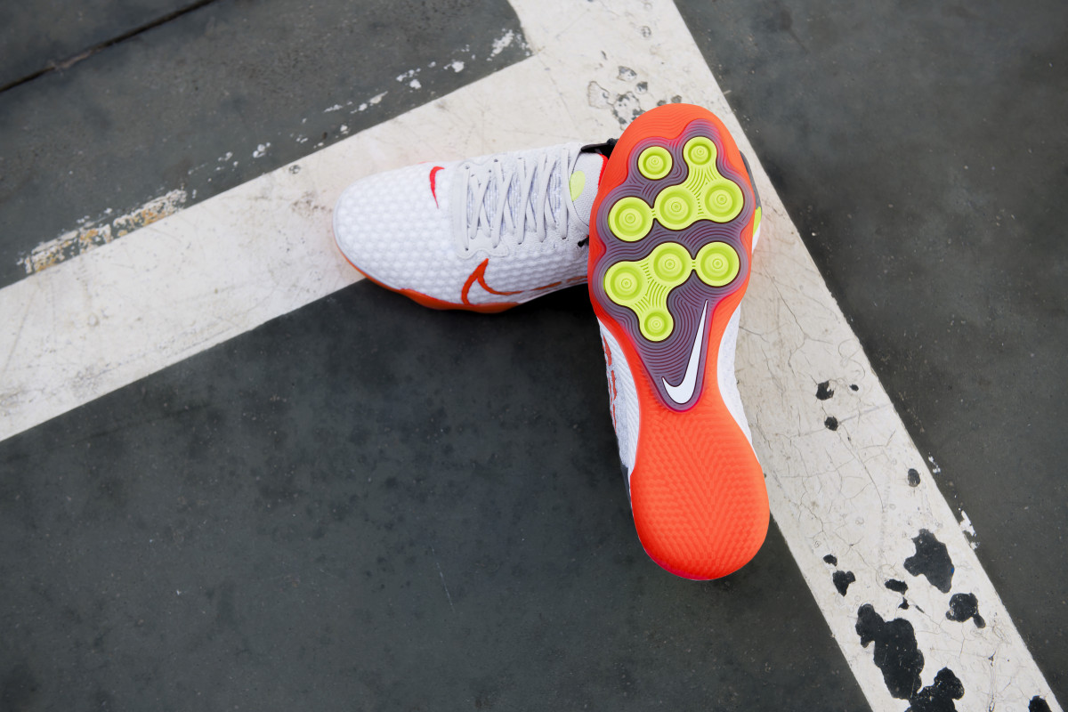 sapatilha de futsal nike react gato