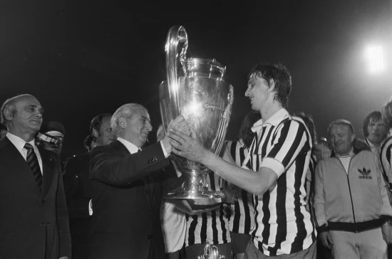 post card blog-champions-league-história-2.webp