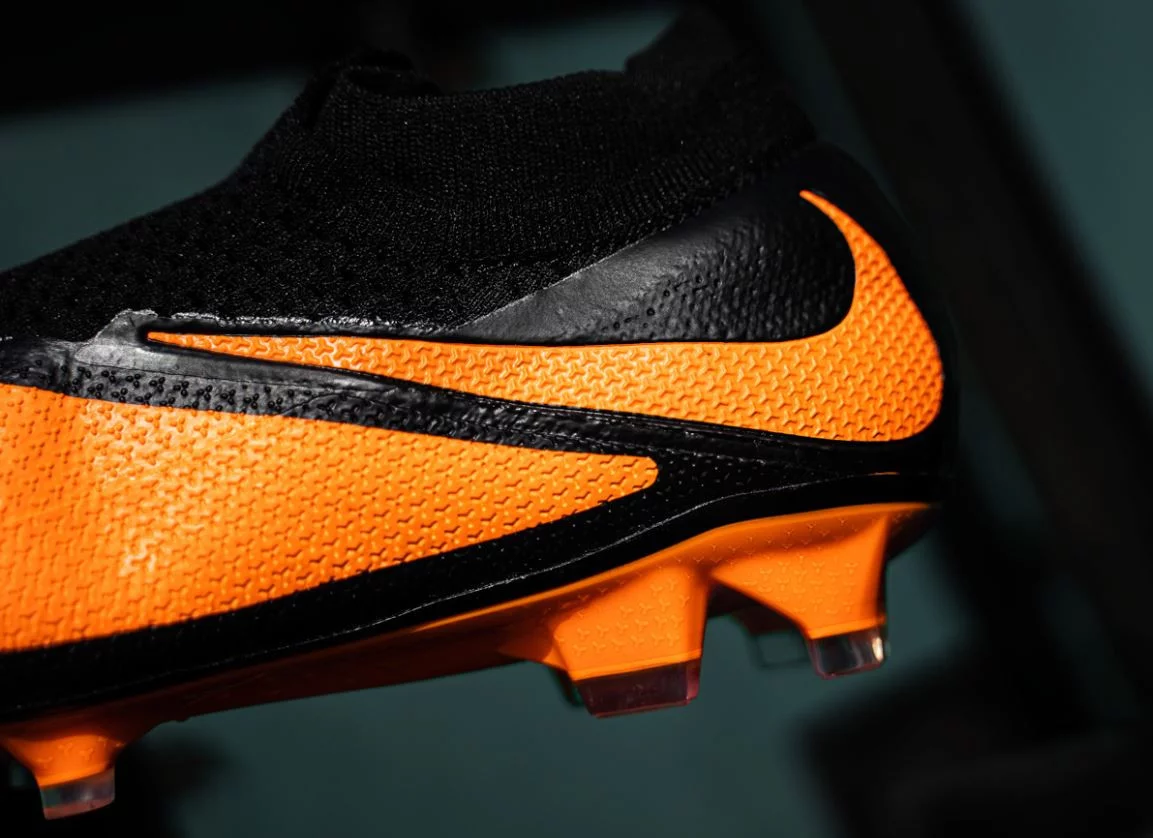 post card Nike-Hypervenom-Phantom-Vision-II-5.webp