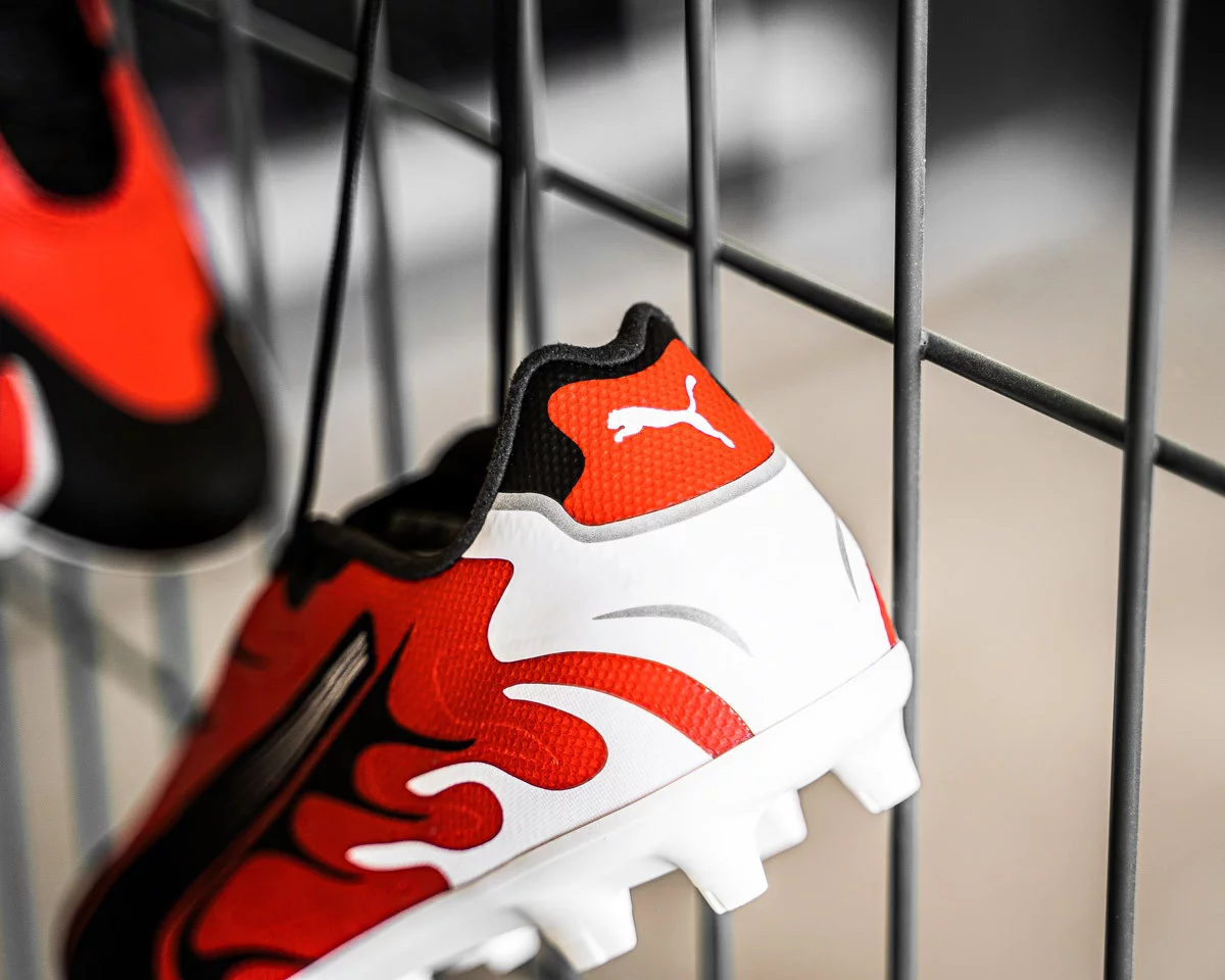 post card post-Puma-future-Inhale-4.webp
