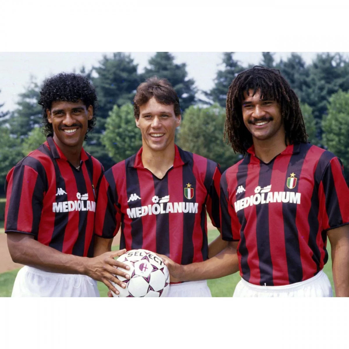 post card blog-melhores-camisas-futebol-futbolemotionpt-acmilan.webp