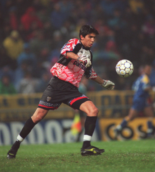 Serie_A_1995-96_-_Parma_vs_Juventus_-_Gianluigi_Buffon.jpg