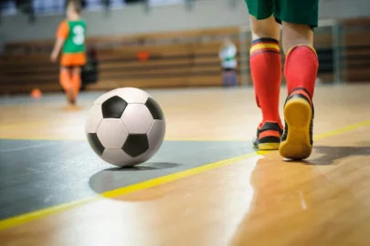 blog-futbolemotion-sapatilhas-futebol-crianças-velcro-capa-modificada.webp