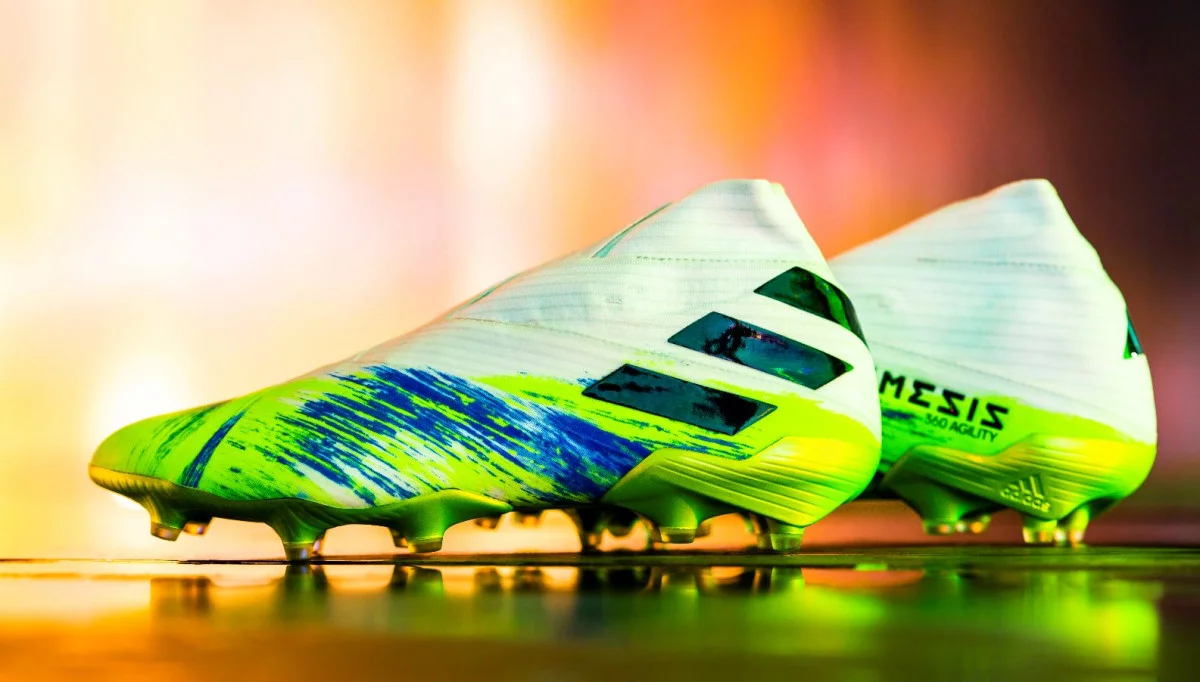 post card post-adidas-Uniforia-Pack-2.webp