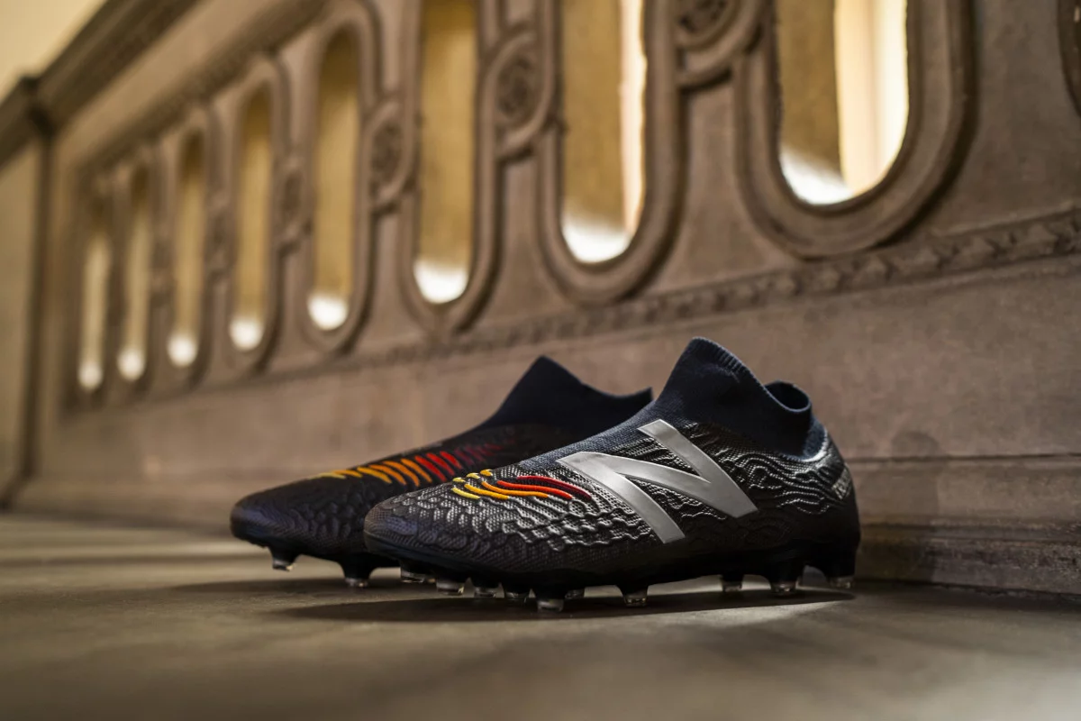 post card blog-futbolemotion-newbalance-tekela-V3-2.webp