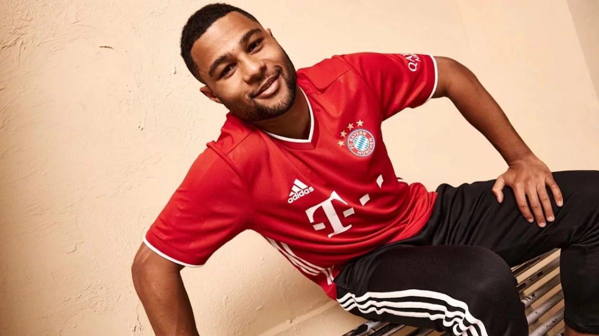 post card Post-Camiseta-Bayern-Munich-2021-futbolemotion-2_0.webp