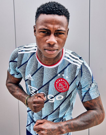 Blog-futbolemotion-camiseta-ajax-2021-1.JPG