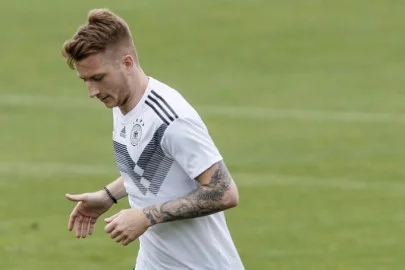 3-reus-puma-future-19-world-cup-706x1024_0.webp