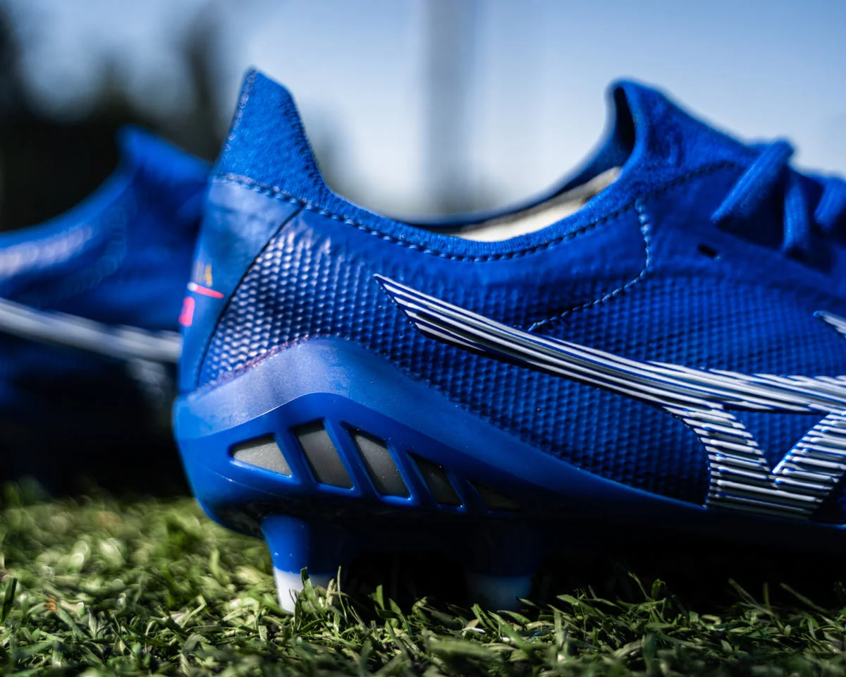 post card Mizuno-Morelia-Neo-III-Beta-futbolemotion-1.webp